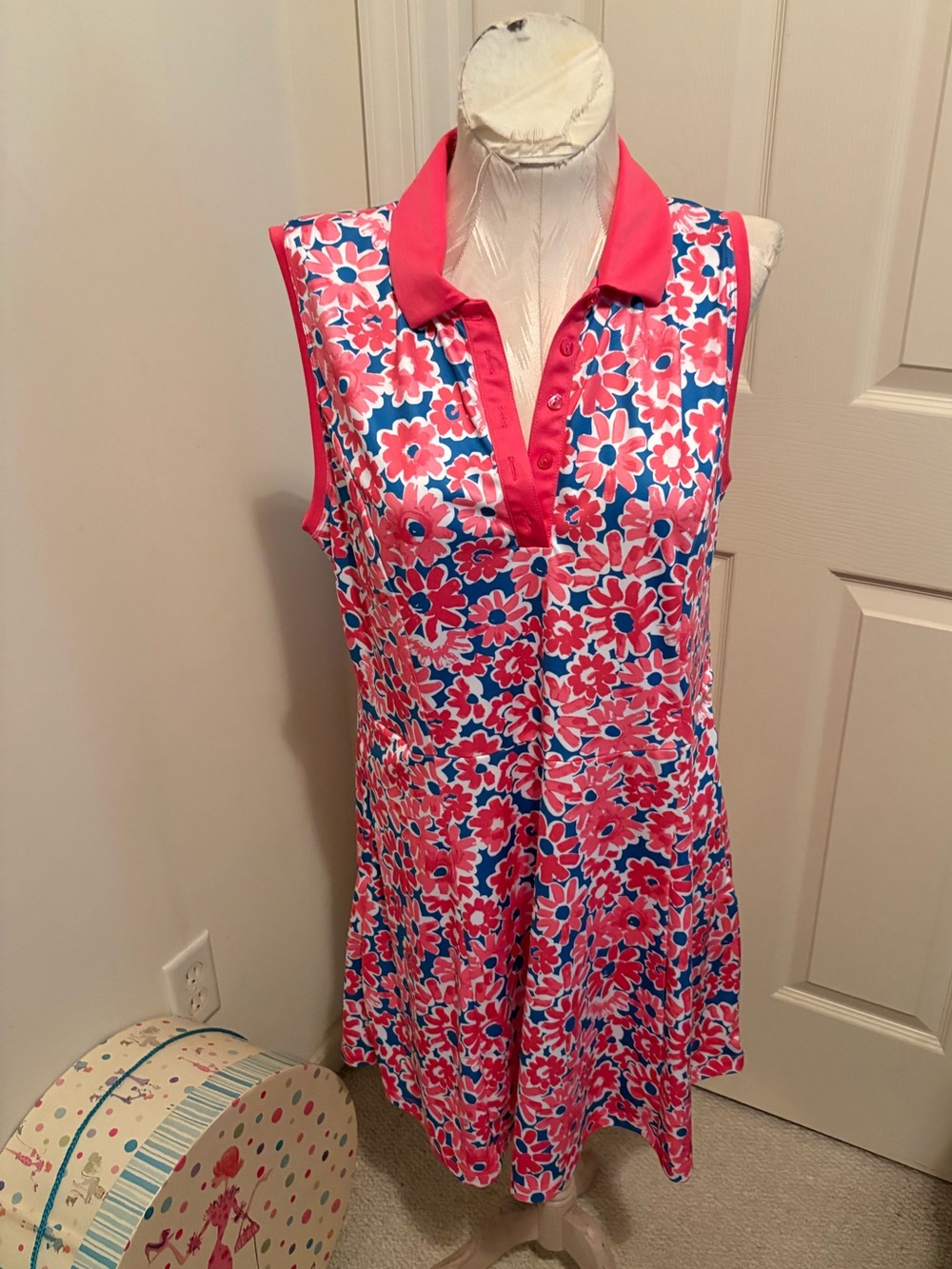 Pro Tour size L Sleeveless Floral Polo Dress - Pink & Blue extra button $74